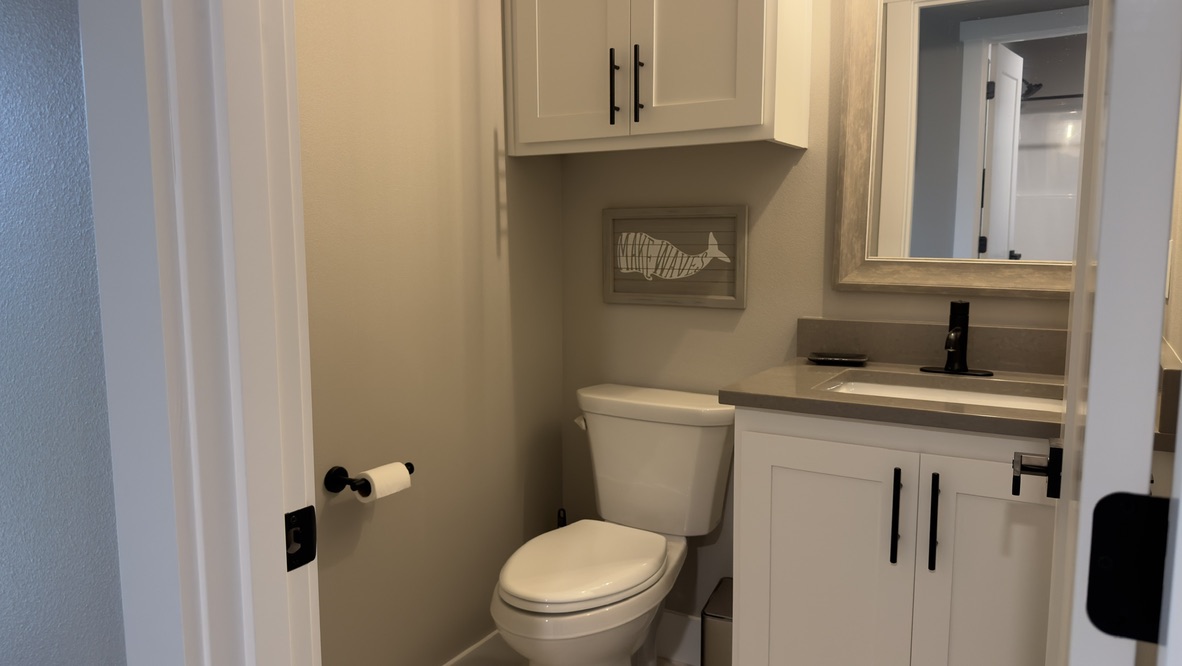 Bathroom at Breeze's Driftwood Inn