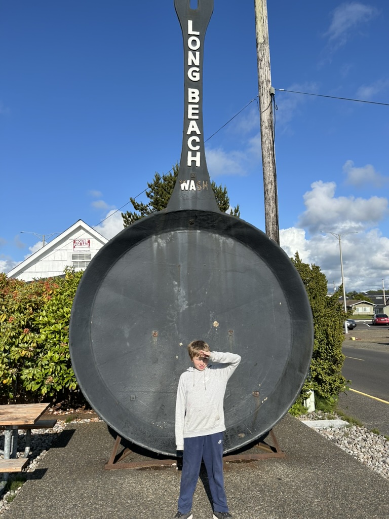 World's largest frying pan in Long Beach